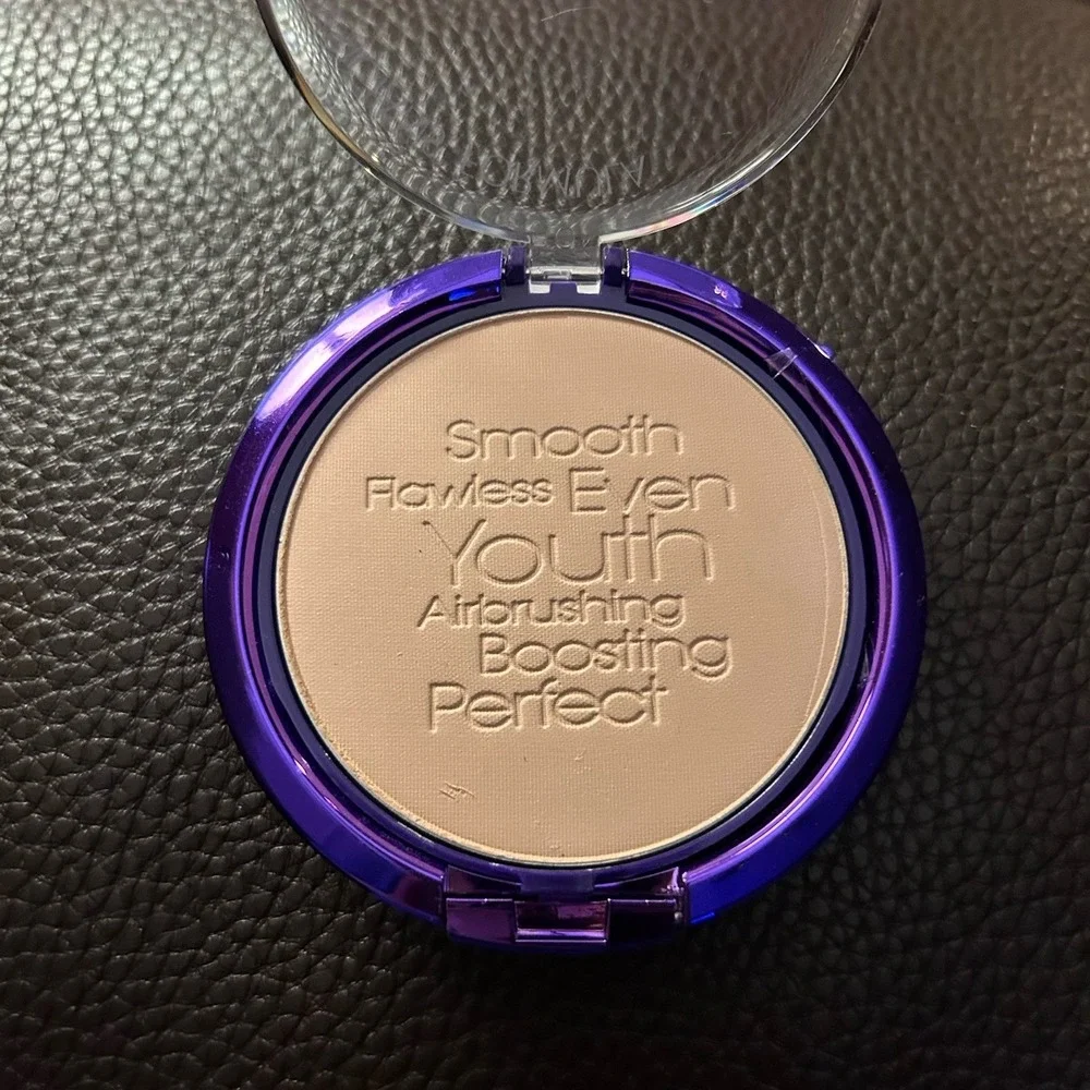 BRAND NEW Physician's Formula 7832 Creamy Natural Youthful Wear Powder